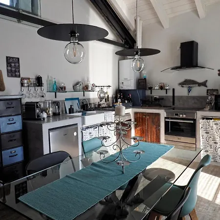 Light Blue Aria Apartament